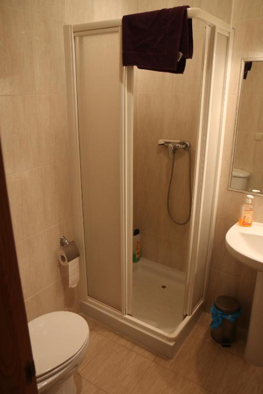 Habitación Doble con baño - 2 camas